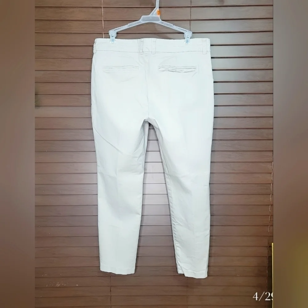 Khakis by Gap Slim City Mid-rise Light Khaki Women's Pants Size 10R - Picture 2 of 13